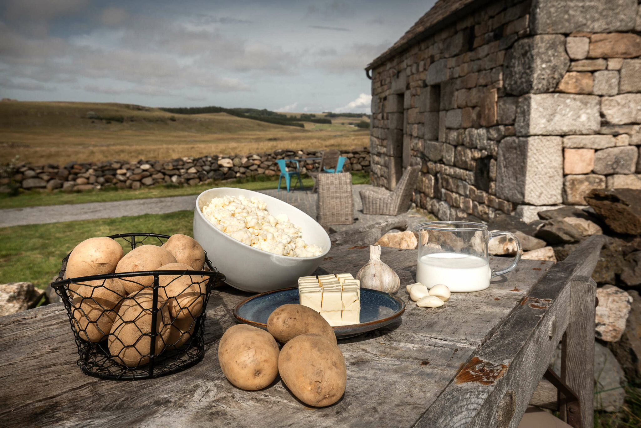Manger dans un buron - AUBRAC LOZERIEN TOURISME