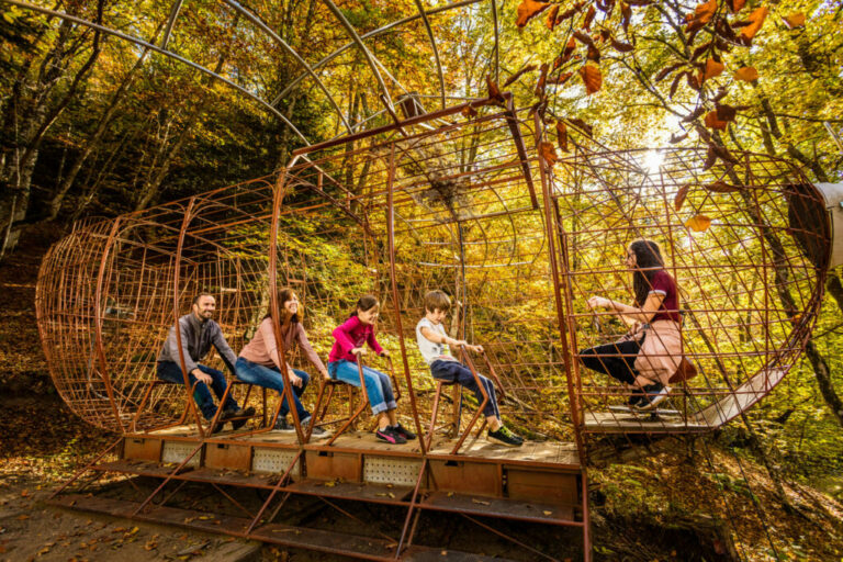 Vallon du Villaret, sculpture interactive en osier